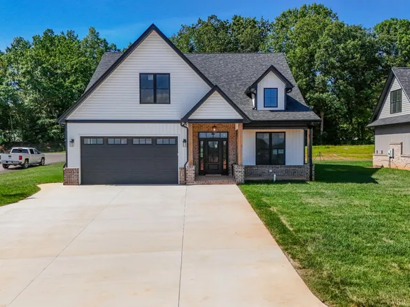105 Zion Pl, Rustburg, VA 24588