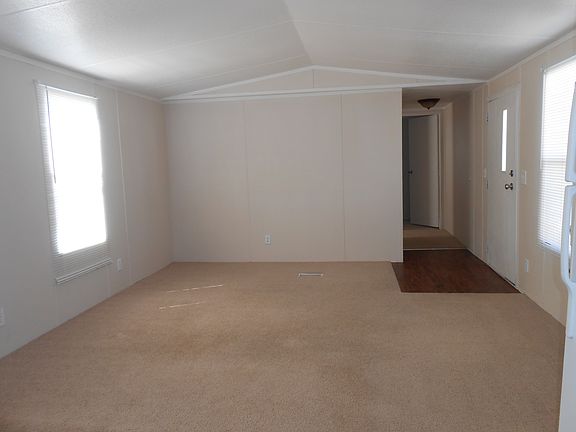 3rd image of 4252 Moon Dr