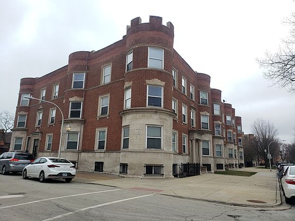 2nd image of 4127 S Ellis Ave #1