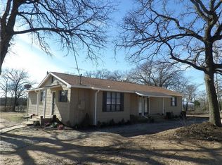 2134 Hawkins Rd, Whitesboro, TX 76273