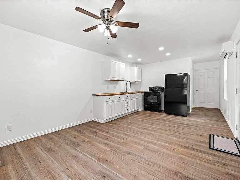 28096 Seven Sisters Rd #C — Photo 1