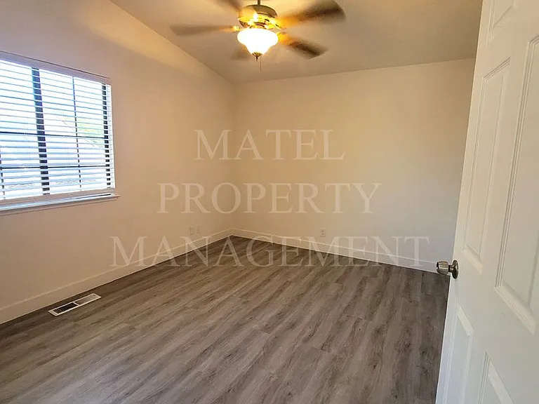2516 Walnut Grove Way — Photo 19