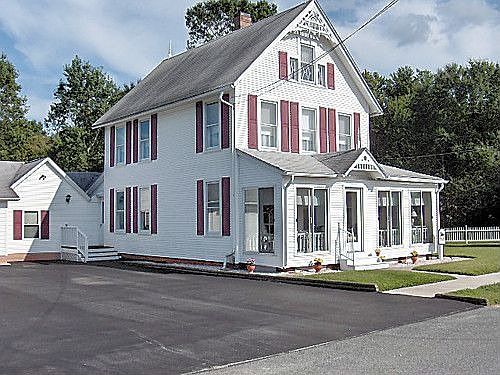 1st image of 201 McCauley St