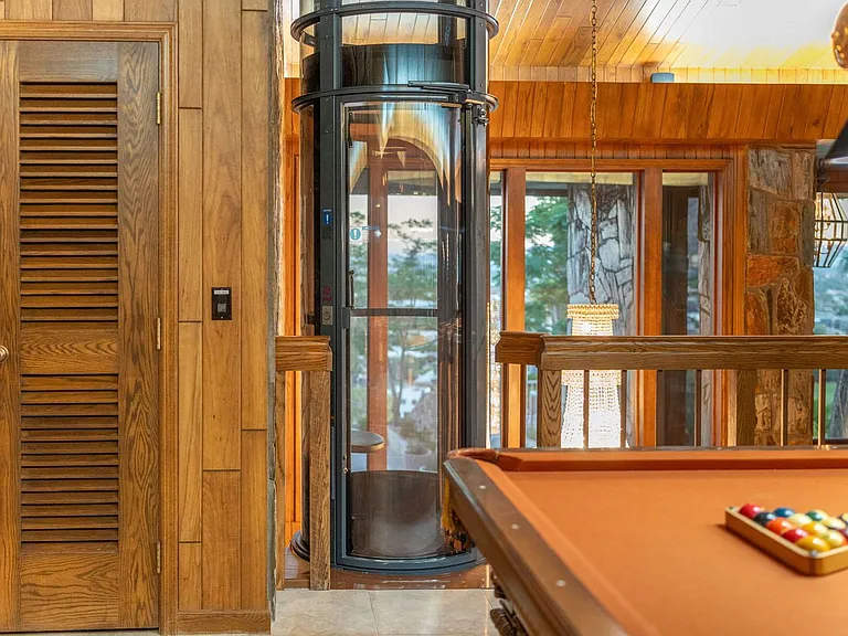 Elevator