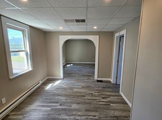 833 N Valley Ave APT 2, Olyphant, PA 18447