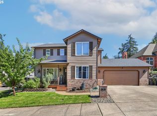 701 S 68th Pl, Springfield, OR 97478