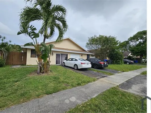 6539 Harbour Rd, Pompano Beach, FL 33068