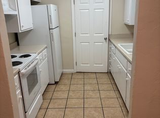 420 F St #B, Modesto, CA 95351