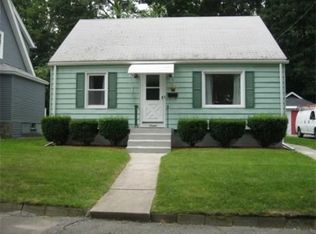 16 Varnum St, Worcester, MA 01603