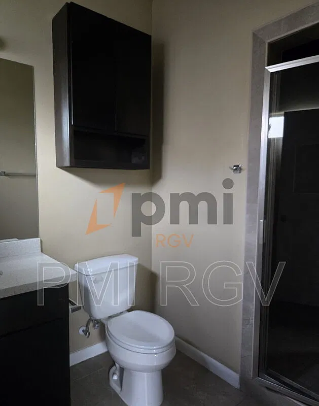 3 bed, 2.0 bath, $1,100 — Photo 3