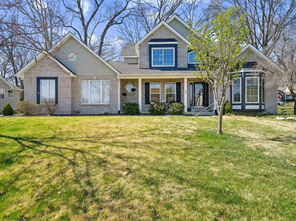 41 Dauphine Dr, Lake Saint Louis, MO 63367