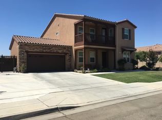 2046 Buckingham Ave, Clovis, CA