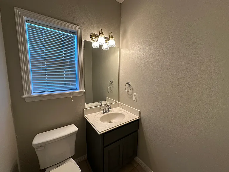 3920 Park Hurst Dr — Photo 21