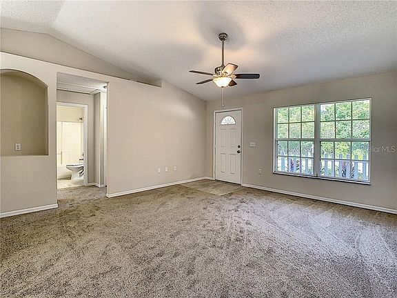 4th image of 780 Hickory Ave