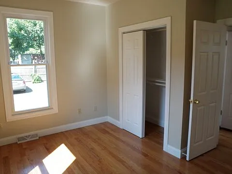 177-179 Davenport Ave #2 — Photo 12