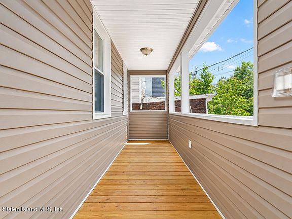 3rd image of 64 Cassidy Pl
