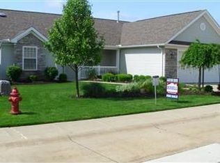 510 Falling Leaf Dr, Seven Hills, OH 44131