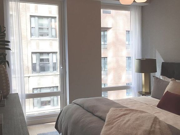 5th image of 15 W 61st St #5M