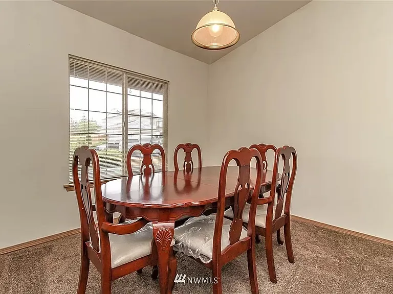 1027 Nepean Dr SE — Photo 10