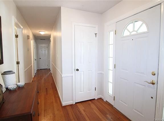 3rd image of 3525 Gardner Park Dr