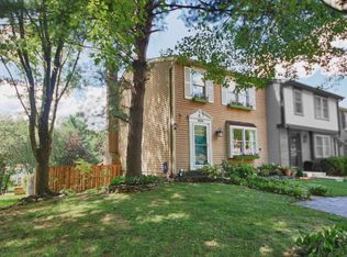 5828 Robins Nest Ln, Burke, VA 22015