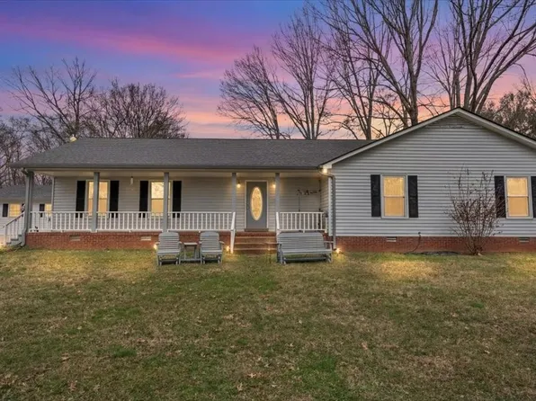 2242 Delay Dr, Lascassas, TN 37085