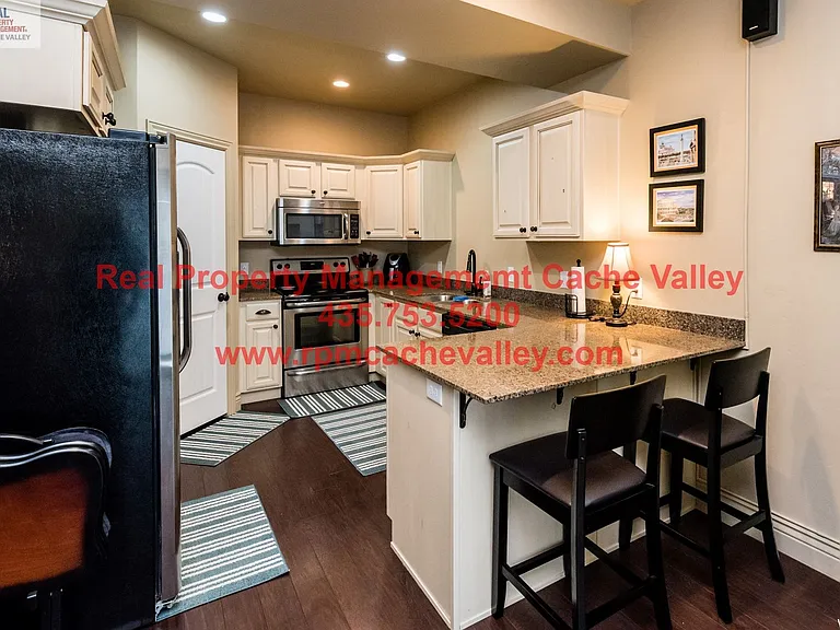 144 E 745 S — Photo 13