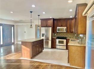 5900 White Oak Ave, Encino, CA 91316