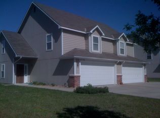 2719 Crestline Dr, Lawrence, KS 66047