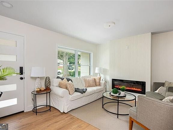 3rd image of 2744 Marco Dr NW