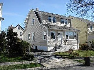 77 Wesley St #2 — Photo 2