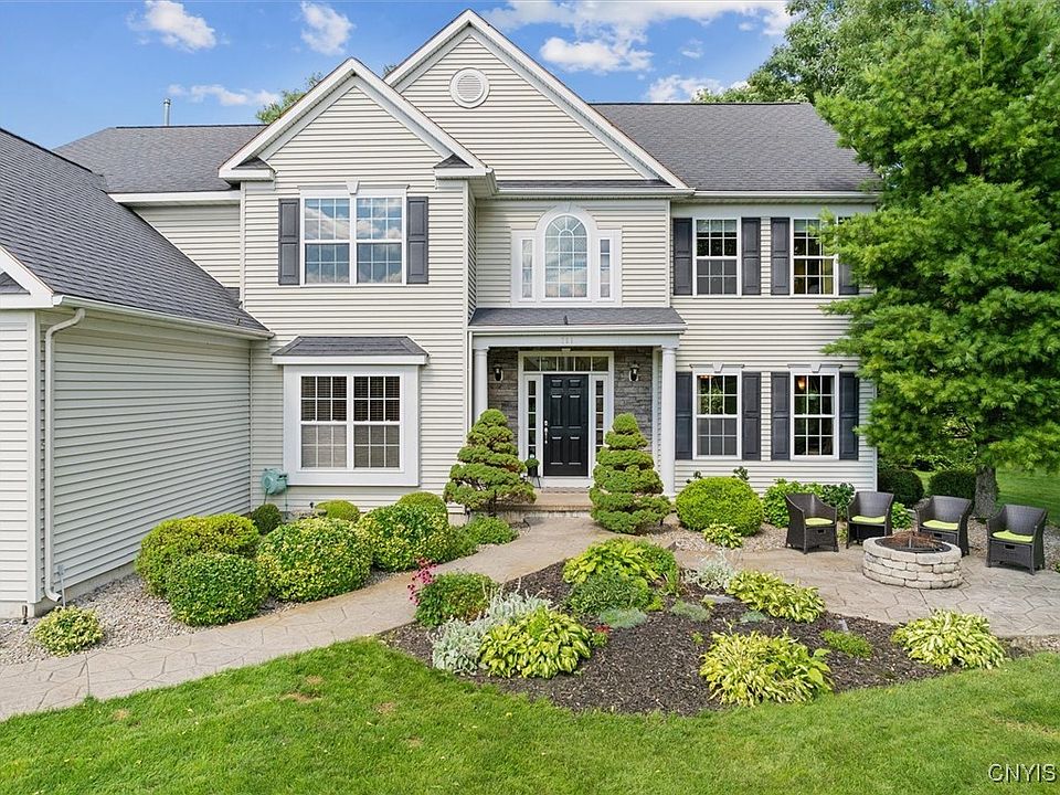 1st image of 701 Front Royal Cir