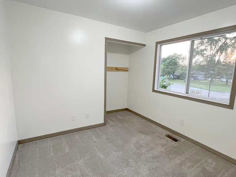 7694 Dunmore Rd — Photo 7