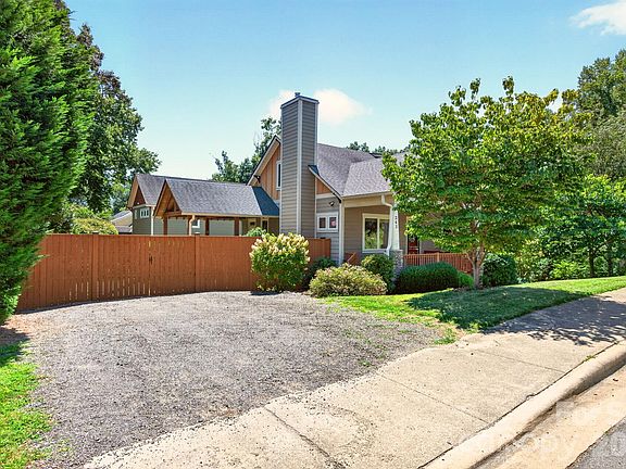 4th image of 243 Cragmont Rd