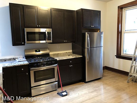 5th image of 930 N Fairfield Ave #1