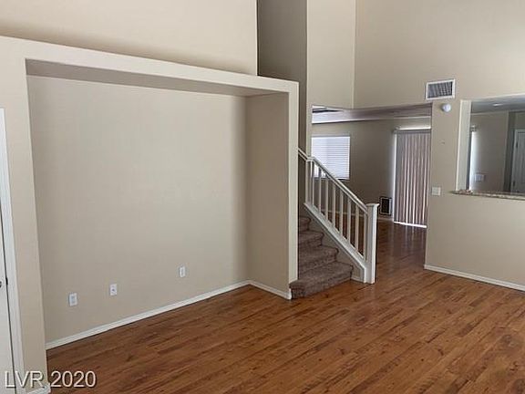 3rd image of 10441 Mihela Ave