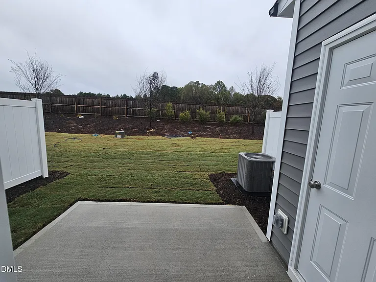 48 Bloodroot St — Photo 10