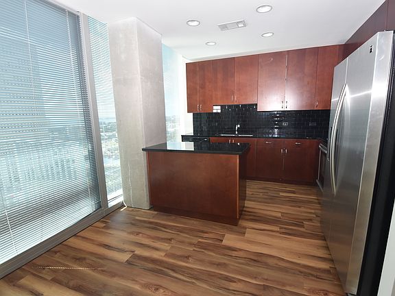 2nd image of 777 N Ashley Dr Unit 1806