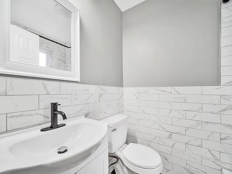 518 Summer St #2 — Photo 18