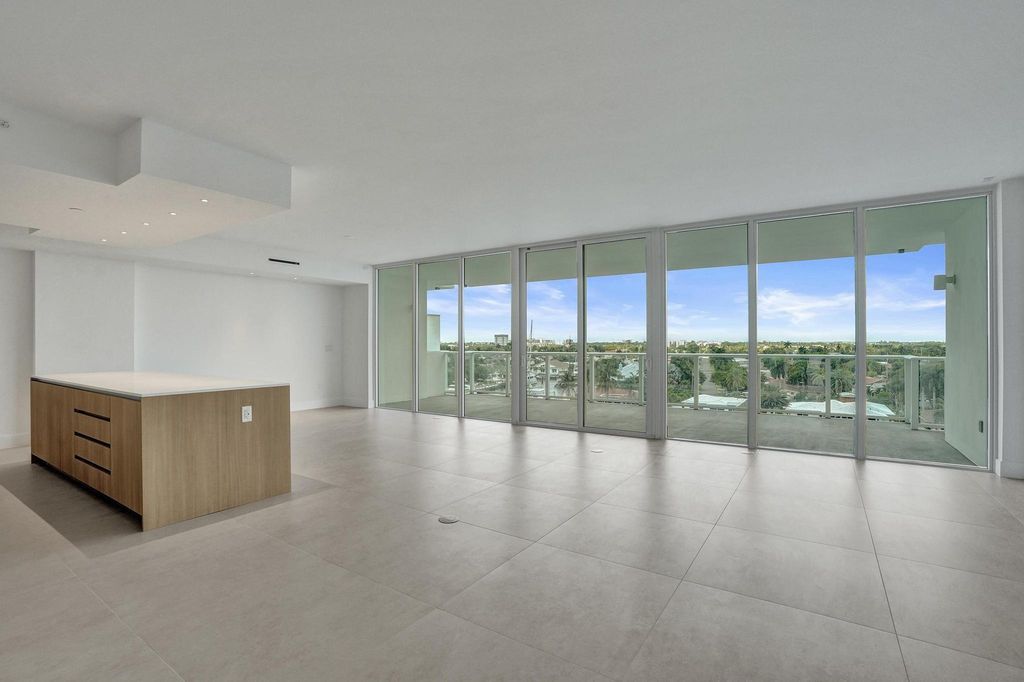 407 N Riverside Drive #602, photo 5