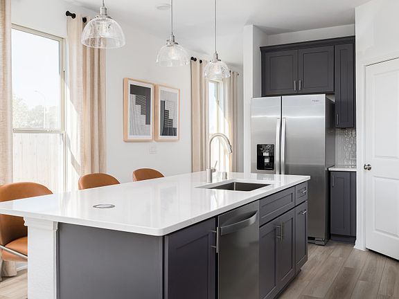 Kitchen with Eat-In Kitchen Island