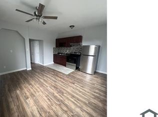 800 N 63rd St APT 4, Philadelphia, PA 19151