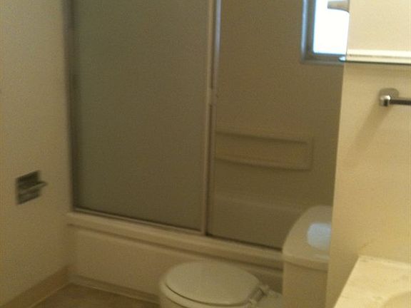 5th image of 401 San Mateo St