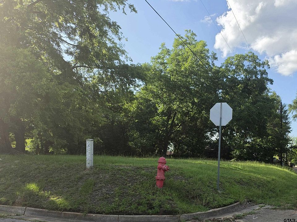 1st image of 725 W Trezevant St