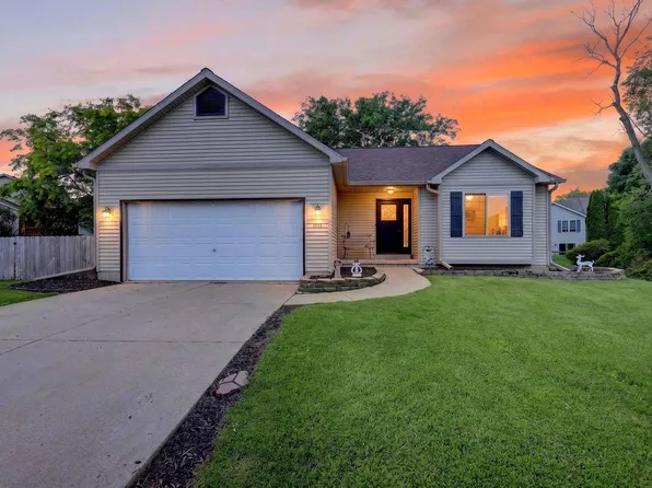 1013 Westridge Dr, Sun Prairie, WI 53590