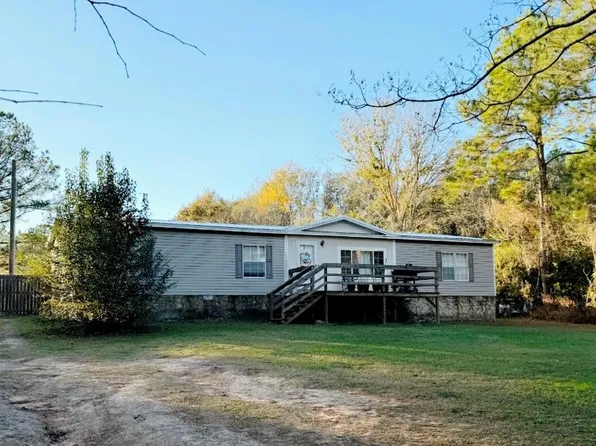 121 Flint Ln, Sylvester, GA 31791