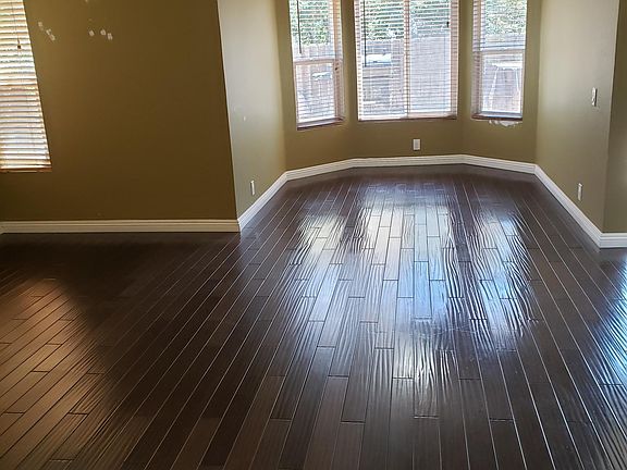 4th image of 2458 Manzana Way
