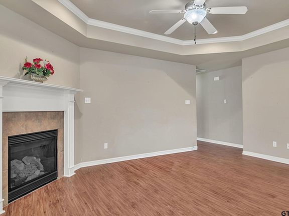 5th image of 5 Oak Run St