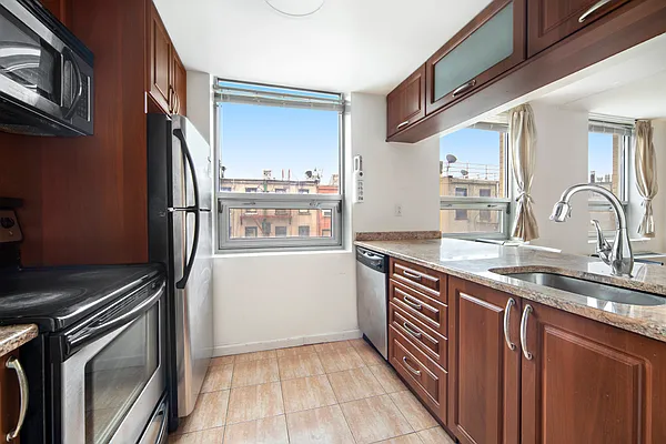 Rented by Brown Harris Stevens | media 16