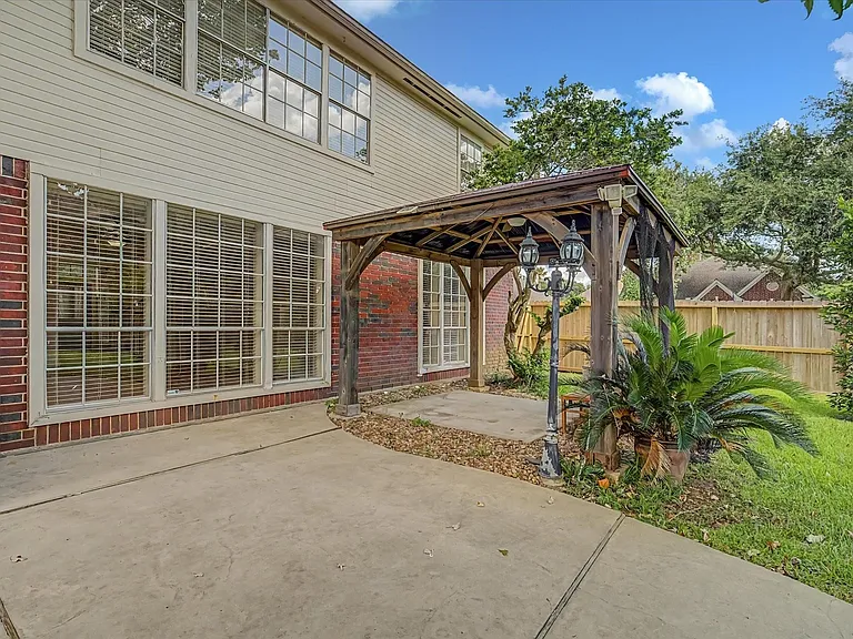 4303 Hillswick Ct — Photo 45